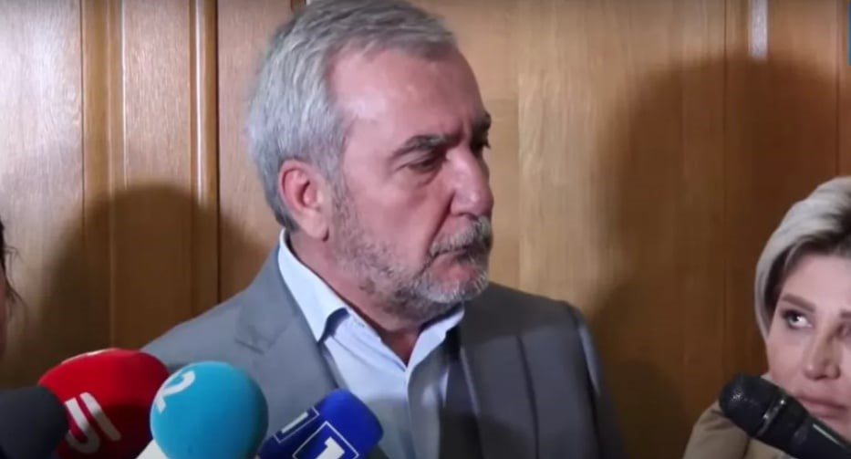 «Ղուրբան լինես իմ զավակներին»․ Անդրանիկ Քոչարյանը՝ լրագրողին 