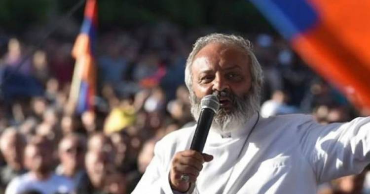 Խորհրդարանական գործընթացները հետաձգվում են․ «Հրապարակ»