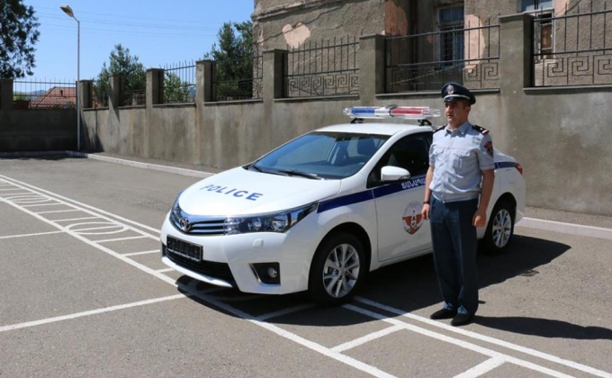 ԱՀ Ճանապարհային ոստիկանությունը հորդորում է «Վերջին զանգ»-ի տոնական օրերին ցուցաբերել առավել զգոնություն