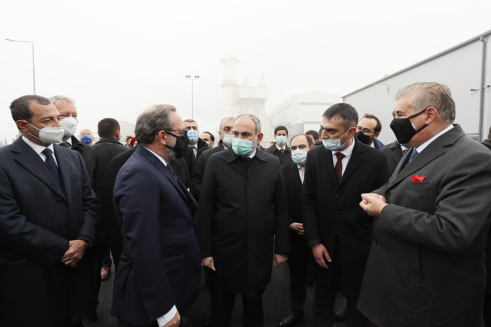 Премьер-министр присутствовал на церемонии открытия новой электростанции