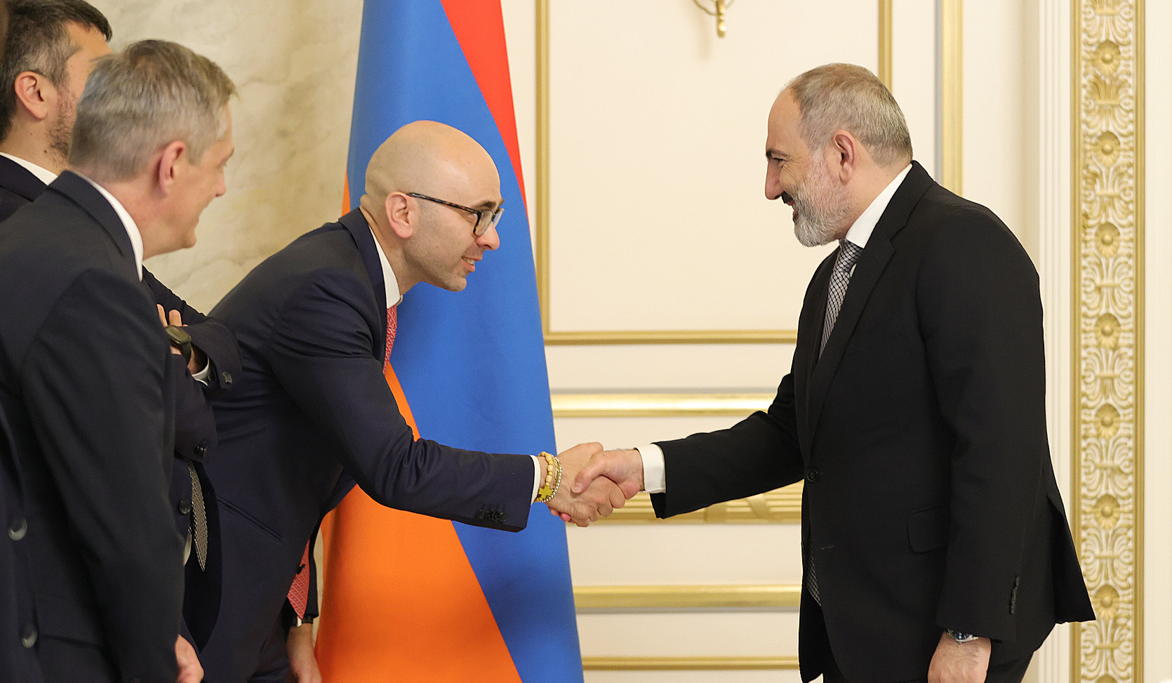 Премьер-министр Пашинян принял представителей парламентской группы дружбы Италия-Армения