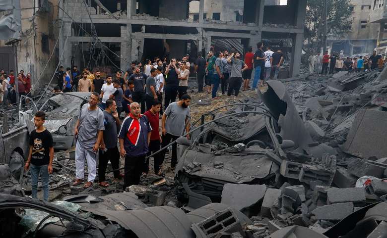 Число погибших палестинцев достигло 687, израильтян- 900
