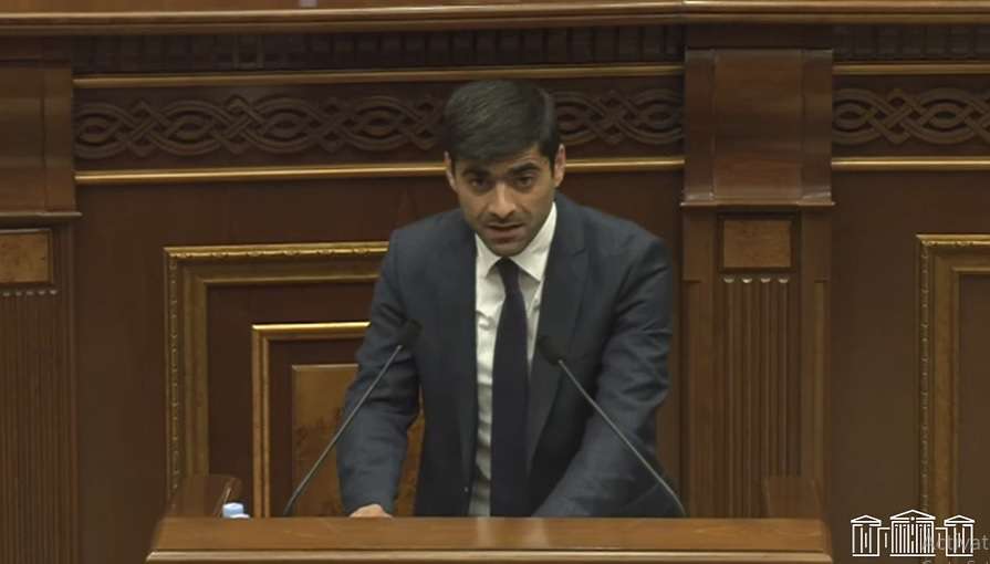 Մհեր Սահակյանը հայտարարել է, որ անձամբ կողմ է քվեարկելու իր նկատմամբ հանրային քրեական հետապնդում հարուցելուն