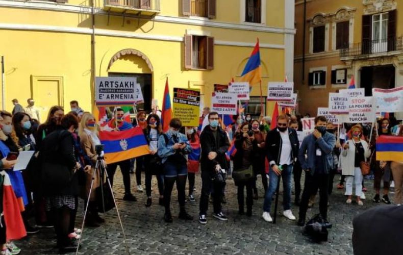 Իտալիայի հայերը խաղաղ ցույց են իրականացրել՝ կոչ անելով ճանաչել ԱՀ անկախությունը
