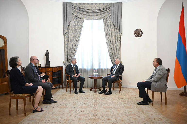 Մհեր Գրիգորյանը Եվրոպական ներդրումային բանկի պատվիրակության հետ քննարկել է ՀՀ կառավարություն-ԵՆԲ ծրագրերը