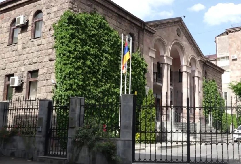 Փակվելո՞ւ է Արցախի ներկայացուցչության շենքը. սպասվում են տհաճ անակնկալներ. «Ժողովուրդ»