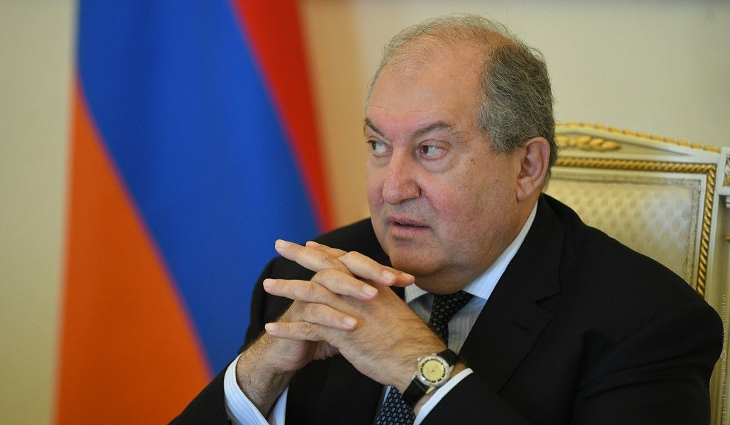 Իշխանությունը նույնիսկ Արմեն Սարգսյանին է դիտում որպես նախկին և նրա գործողություններն է փորձում յուրացնել․ «Հրապարակ»