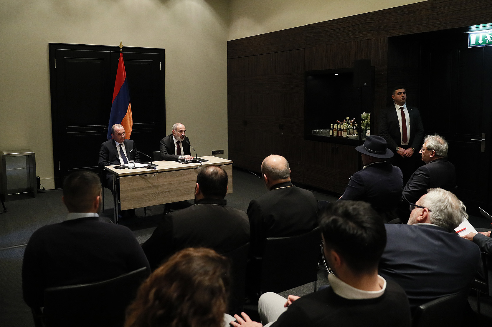 Նիկոլ Փաշինյանը Գերմանիա կատարած աշխատանքային այցն ավարտել է տեղի հայ համայնքի ներկայացուցիչների հետ հանդիպմամբ