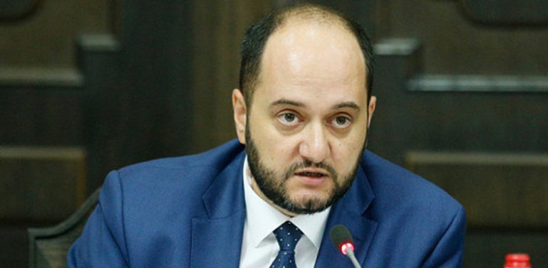 Եթե ունենանք թվերի նվազում, կարգավորումները կթուլանան. նախարարը՝ ուսումնական գործընթացի կազմակերպման մասին