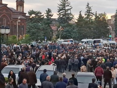 Գյումրիում ոստիկանների կողմից քաղաքացիներին ծեծի ենթարկելու դրվագ չի հայտնաբերվել. ՆԳ նախարար