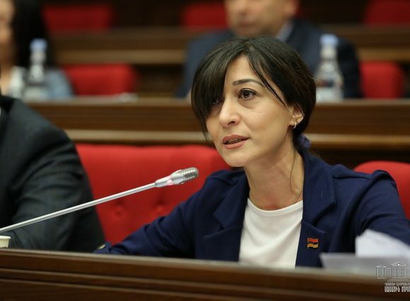 Արդարադատության նախարարի պաշտոնը զբաղեցնող մարդը պետք է լինի քաղաքական թիմից․ Արփի Դավոյան