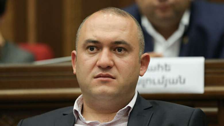 «Հրապարակ». Հոր փոխարեն որդուն նշանակելով՝ Փաշինյանը նախապայման է դրել