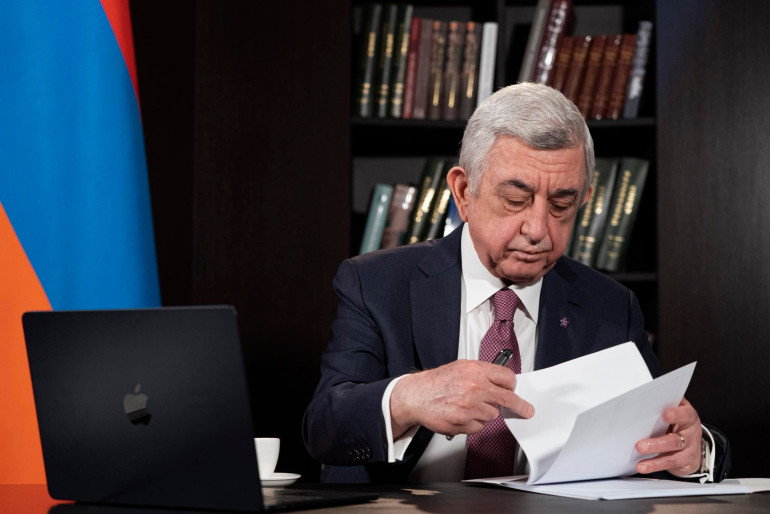 Պատասխանատվությունն այլոց վրա բարդելու Փաշինյանի ու իր թիմի փորձը տապալվեց. Սարգսյանի անդրադարձը ԼՂ-ի բանակցային գործընթացին վերաբերող փաստաթղթերի հրապարակման կապակցությամբ