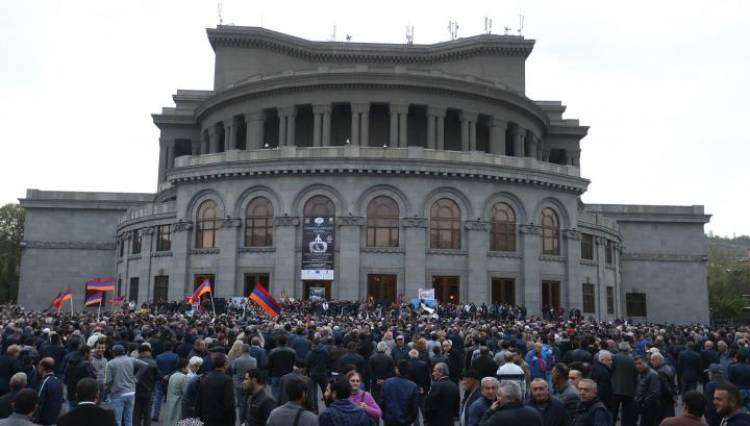 Հանրահավաքի ընթացքում մենք պատրաստվում ենք կիրառել բոլոր օրինական միջոցները. արցախցիները՝ այսօրվա հանրահավաքի մասին