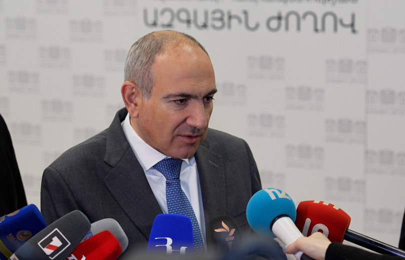 Այդ ցորենի թեփը կարող են տալ խոզերին, այդ խոզի միսը ձեր առաջնորդը չի՞ ուտելու. Փաշինյանը՝ ընդդիմությանը