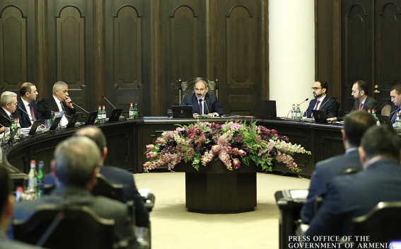 Փաշինյանն կրկին հրահանգել է դիմել կադրային բանկի օգնությանը, քանի որ դժգոհ է կառավարության կադրերից