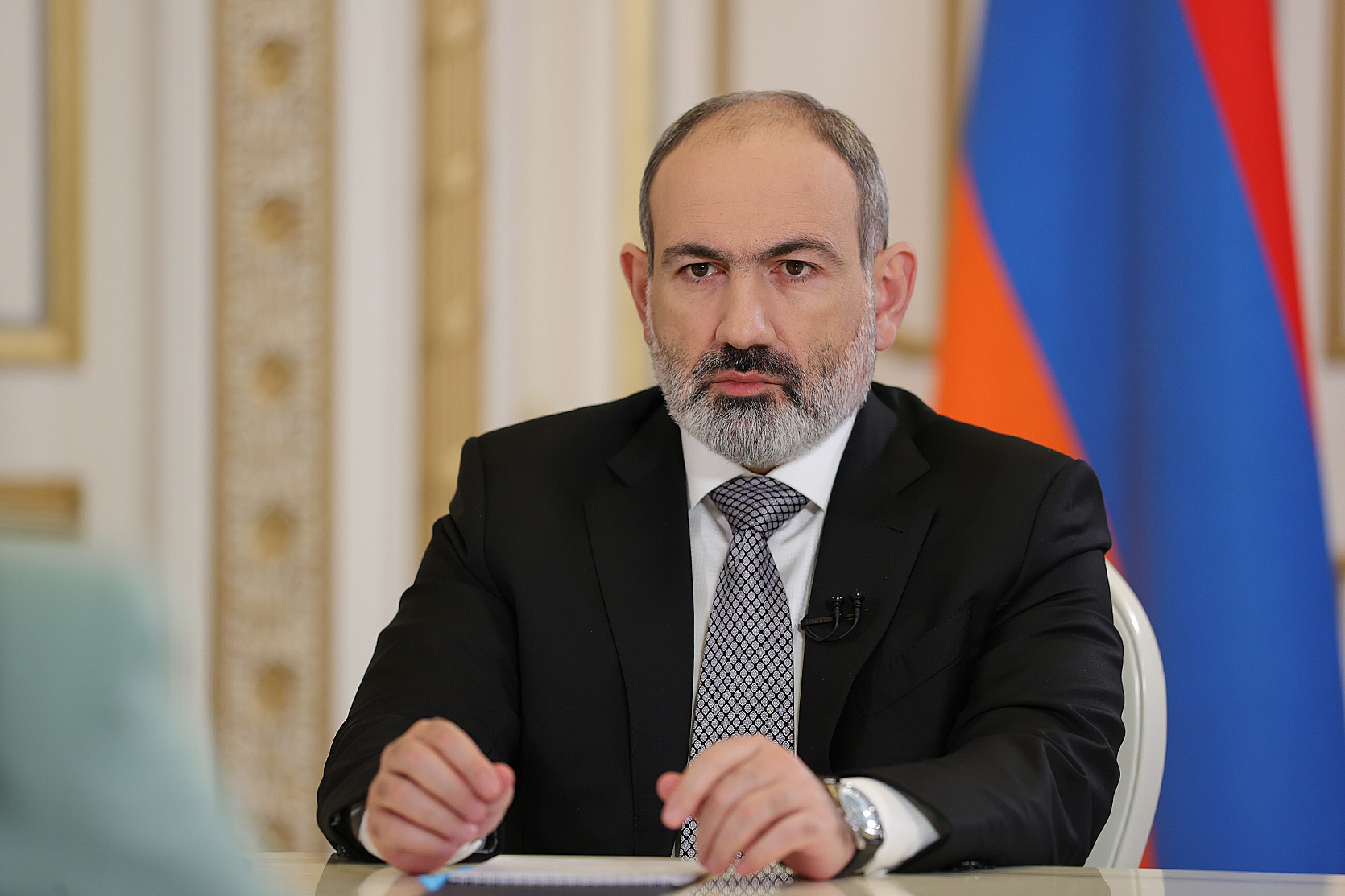 Премьер-министр Армении ушел в отпуск 