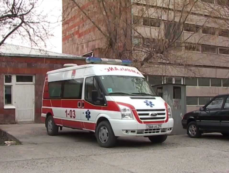Արցախից ծանր հիվանդը շտապօգնության մեքենայով ճանապարհվել է Երևան. տեսանյութ