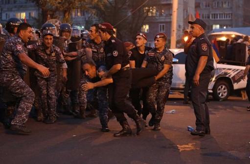 Ավարտվել է Երևանում ակցիաներին ոստիկանի գործունեությանը միջամտելու ևս մեկ դեպքի նախաքննությունը