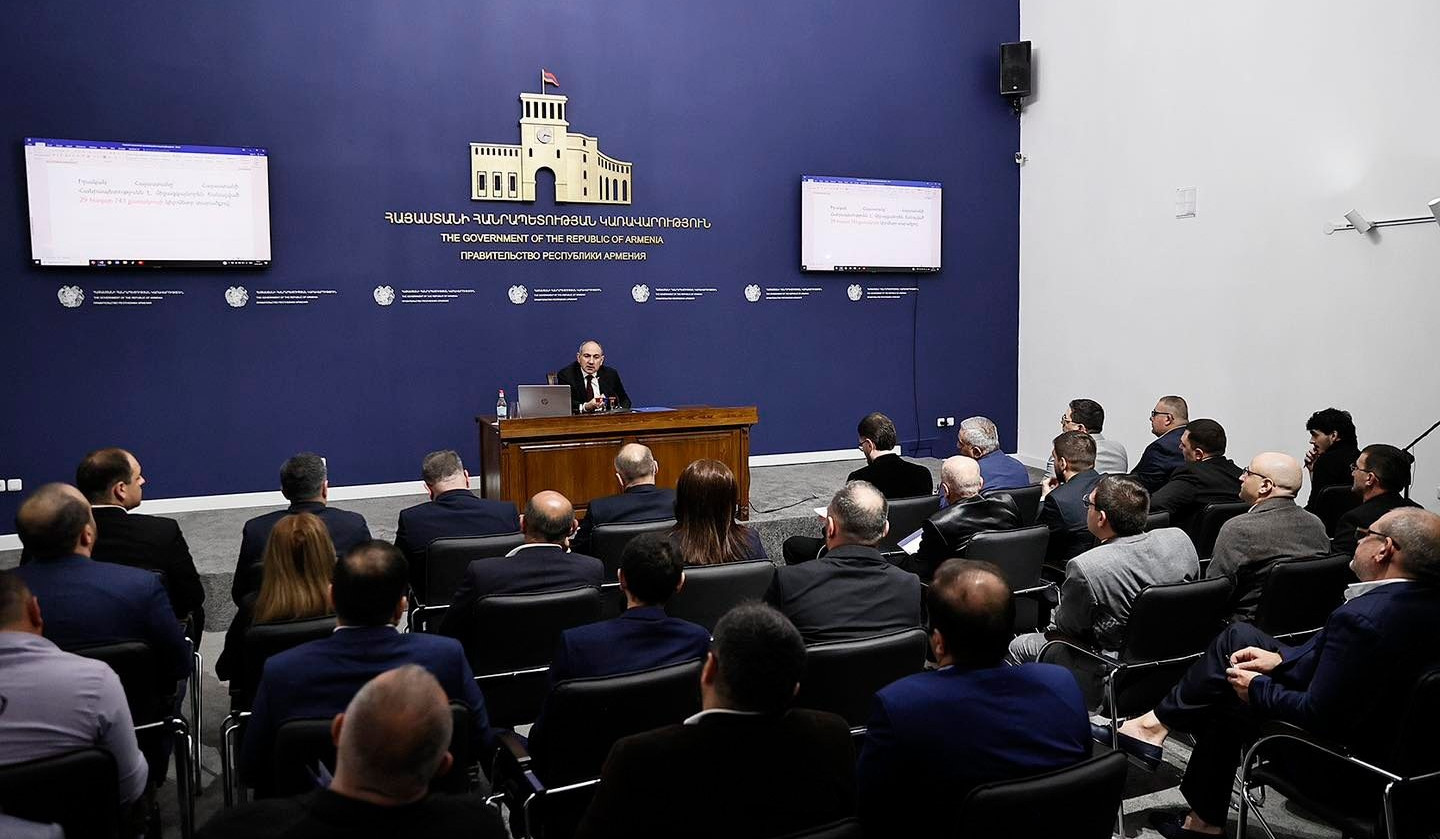 Իրական Հայաստանի գաղափարախոսության նախագծի քննարկում. լուսանկարներ