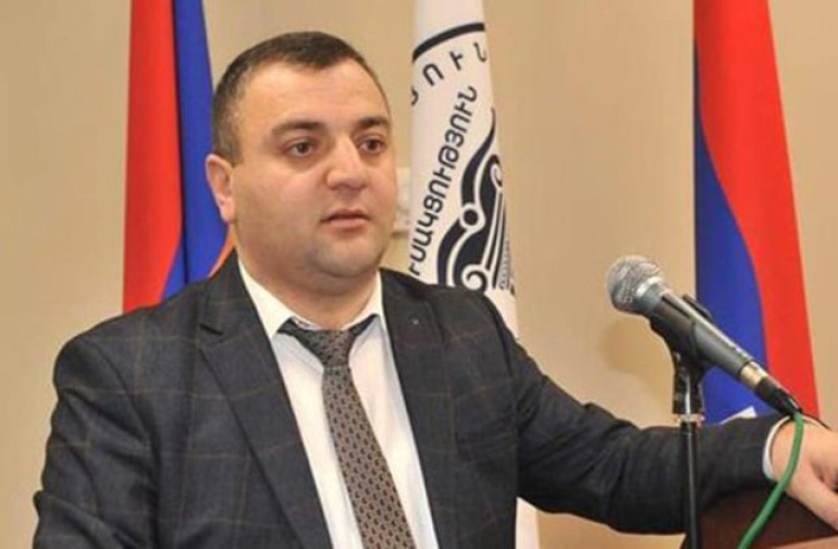 Դավիթ Գալստյանին առաջադրված մեղադրանքն անորոշ է, կալանավորման որոշման դեմ բողոք է ներկայացվել. պաշտպաններ