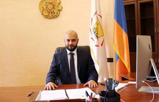 Ատկատներո՞վ, ռեկետո՞վ, թե՞ ԱՄՆ-ից բերված փողերով. Սամվել Ղուկասյանի հայտարարագրի հետքերով. «Ժողովուրդ»