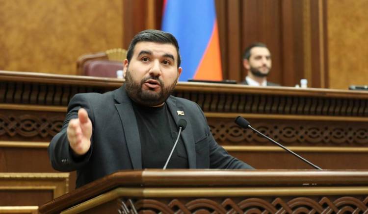 Վահագն Ալեքսանյանին դատի են տվել. «Հրապարակ»