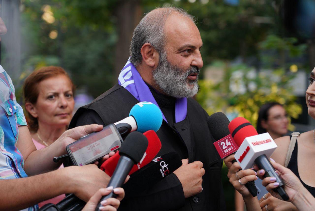 Ադրբեջանը Չինաստանի հետ համաձայնագիր է կնքում, էս մարդիկ նստել Հայոց պատմություն, Հայաստանի պատմություն են խոսում. Բագրատ Սրբազան