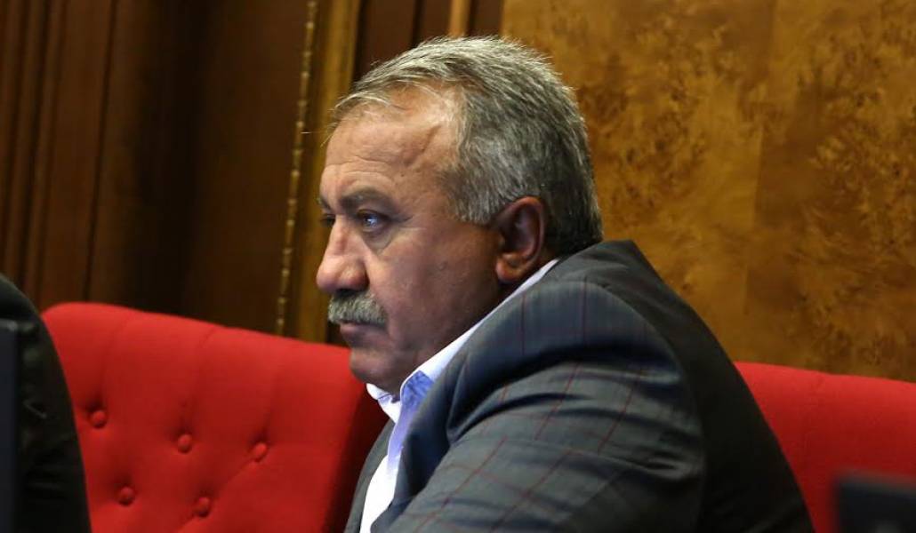 Հեռացեք, տղերք, հեռացեք խաղաղությամբ. Սասուն Միքայելյանը՝ Ռուբեն Հայրապետյանին և մյուսներին
