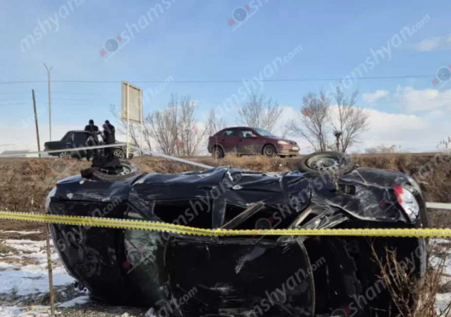 «Lada Priora»-ն հայտնվել է երթևեկելի գոտուց դուրս. կա 1 զոհ, 1 վիրավոր