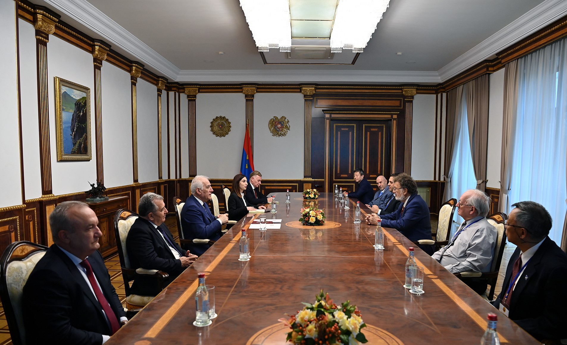 Վահագն Խաչատուրյանն ընդունել է Յակով Զելդովիչի անվան միջազգային գիտաժողովի մասնակիցներին