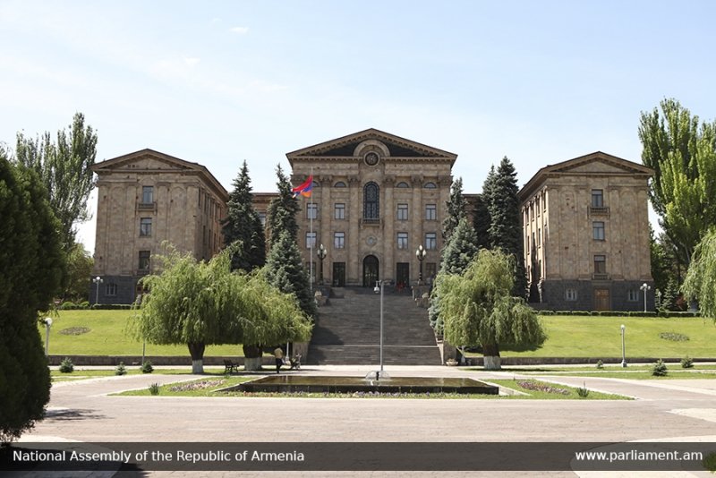 ԱԺ-ում մեկնարկել են խորհրդարանական լսումները․ ուղիղ
