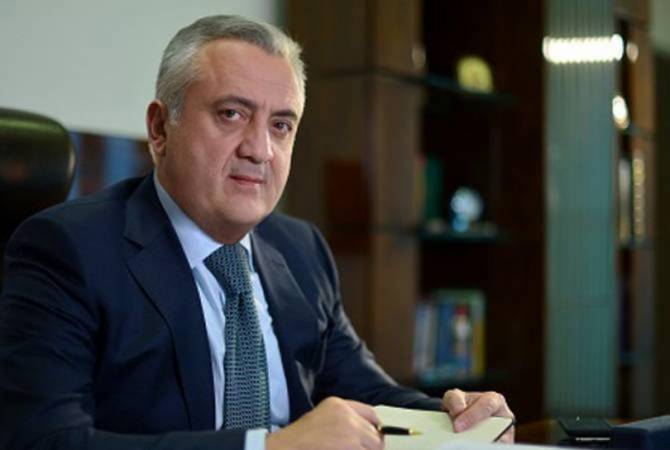 ԿԲ նախագահ Արթուր Ջավադյանը շնորհավորական ուղերձ է հղել բանկային աշխատակցի օրվա առթիվ  Tweet Save