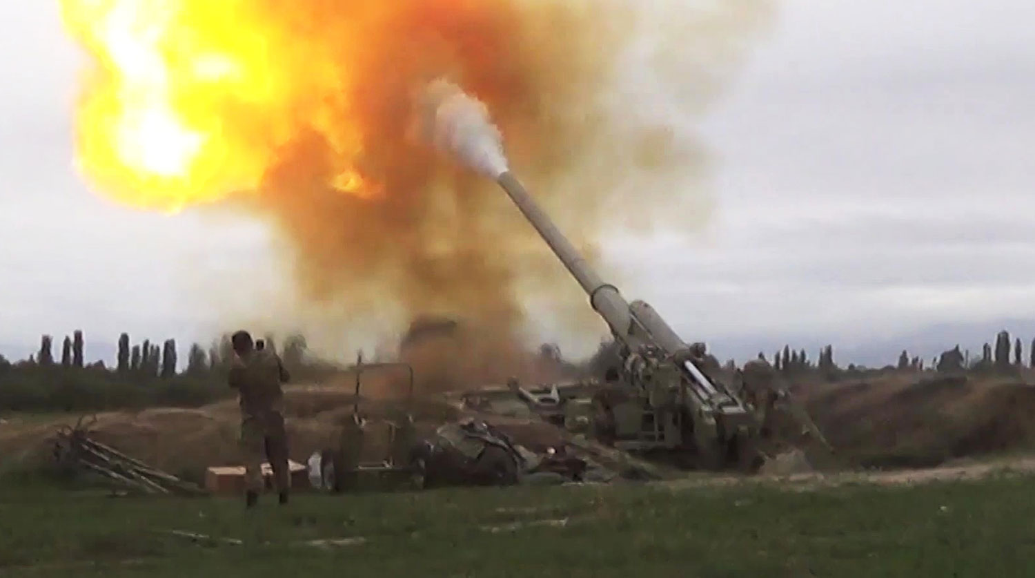 Пушки Д-20 наносят удары по ВС Азербайджана под Шуши