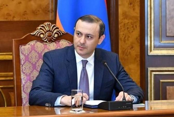 Չի կարող որևէ տեղում Հայաստանին զենքի ու զինամթերքի տեսքով օգնություն առաջարկվի և Հայաստանը հրաժարվի․ Արմեն Գրիգորյան