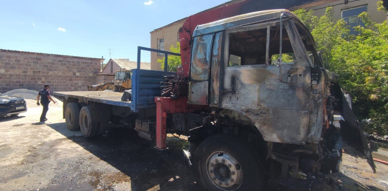 Հրդեհը բռնկվել է «KamAZ» մակնիշի ավտոմեքենայում