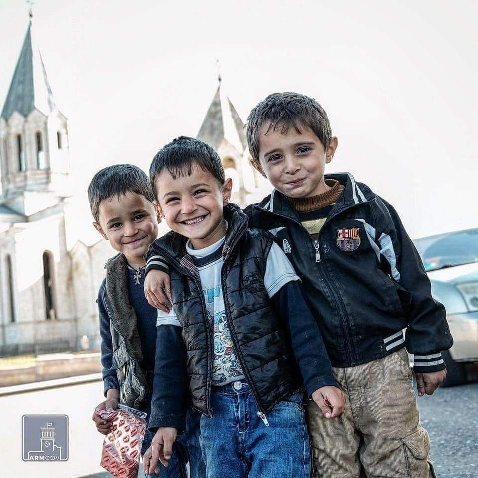 Շուշեցի երեխաները տուն կունենան. Ռաֆայել Հովհաննիսյան