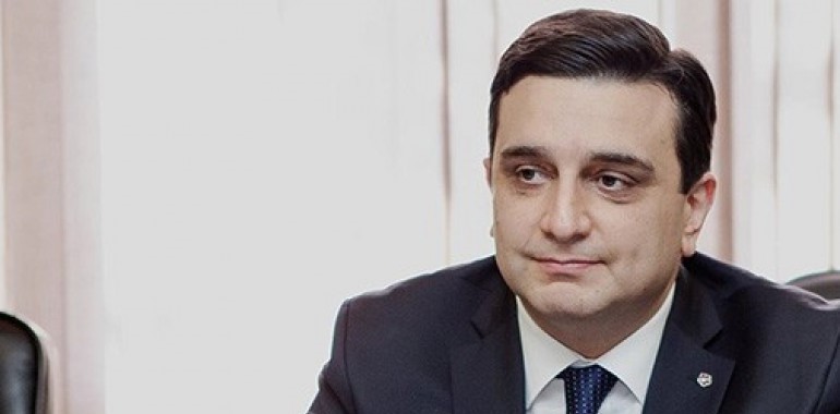 Նկարում Covid19-ից մահացած տարեցներ են, ովքեր չկարողացան հրաժեշտ տալ իրենց թոռնիկներին. Մուրադյան