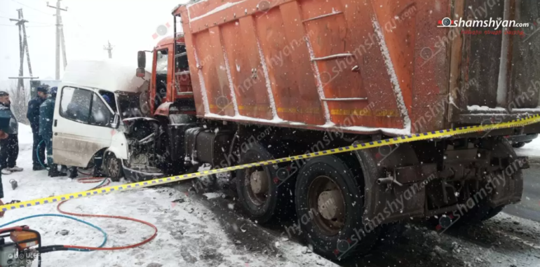Աբովյան-Ջրվեժ ճանապարհին բախվել են «Ford Transit»-ն ու «Kamaz»-ը. կա 1 զnh