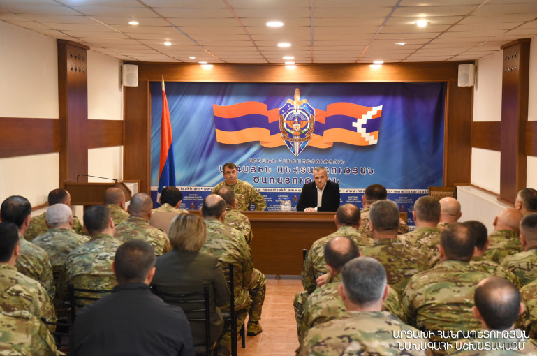 Президент Арцаха Самвел Шахраманян посетил Службу национальной безопасности
