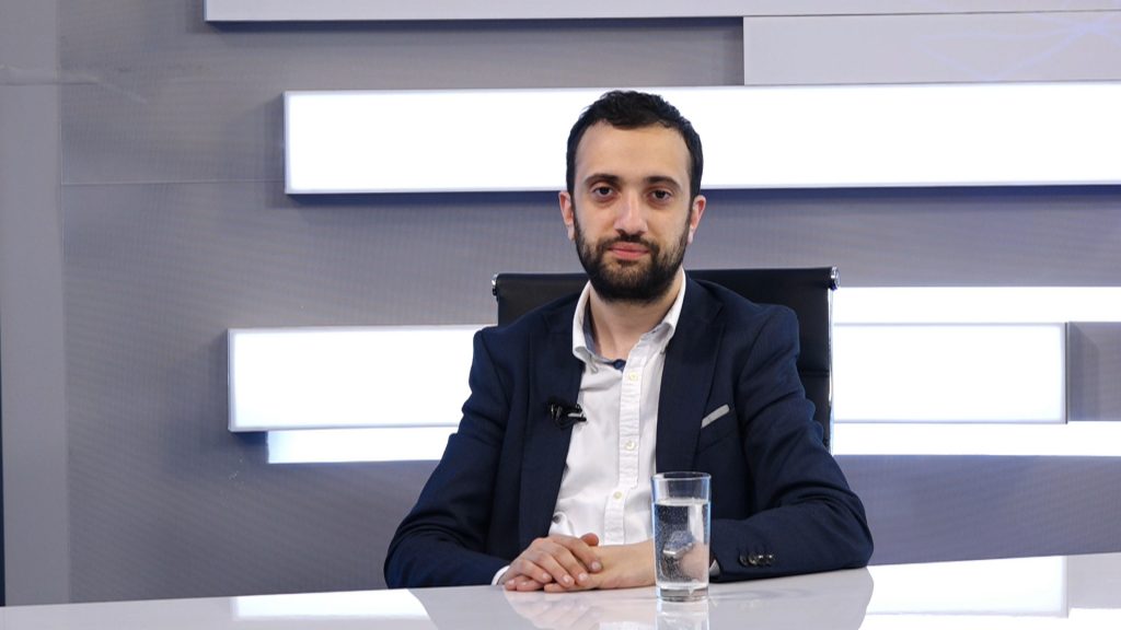 Դավիթ Մինասյանի կալանքը պետք է փոխվի, իսկ ոստիկանները նորմալ բերման ենթարկել պետք է սովորեն. Դանիել Իոաննիսյան