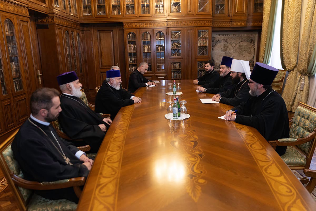 Ամենայն Հայոց Կաթողիկոս ընդունել է Մոսկվայի Պատրիարքության Արտաքին եկեղեցական կապերի բաժնի նախագահին