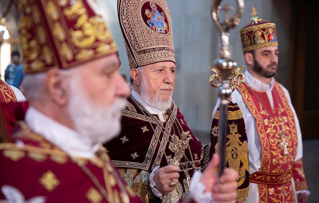 Հակառակ անօրինական ու կանոնախախտ գործողությունների՝ մեր Սուրբ Եկեղեցին իր բարեպաշտ ժողովրդով ամուր ու անսասան է, հավատարիմ իր տերունաշնորհ կոչմանն ու առաքելությանը. Վեհափառի պատգամը