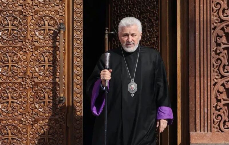 Եղբորս և որդու նկատմամբ քաղաքական բռնաճնշումն իրականացվում է օրենքի կոպիտ խախտումով․ Եզրաս Սրբազան