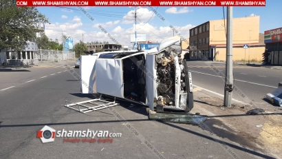 Փարաքարի «գաի պոստի» մոտ 61-ամյա վարորդը 09-ով բախվել է բետոնե արգելապատնեշին և կողաշրջվել. կա վիրավոր