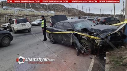 Խոշոր ավտովթար՝ Երևանում. բախվել են 74-ամյա վարորդի Nissan XTrail-ն ու 25-ամյա վարորդի Dodge-ը