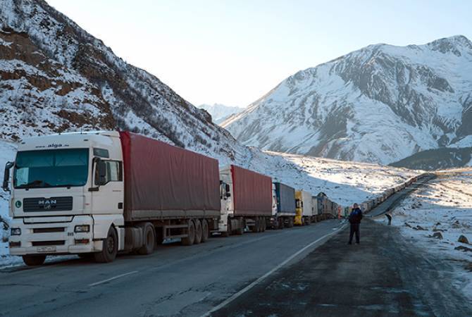 Ստեփանծմինդա-Լարսը փակ է միայն բեռնատարների համար. ռուսական կողմում կա 760 կուտակված բեռնատար