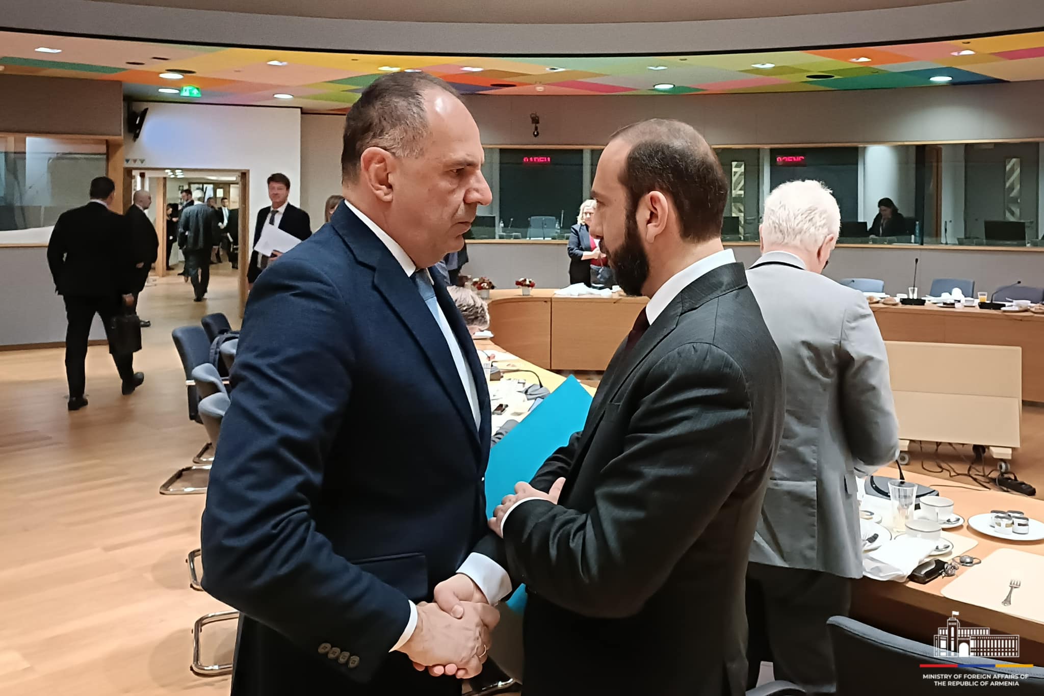 Միրզոյանն ու Հունաստանի ԱԳ նախարարը քննարկել են երկկողմ օրակարգի ընդլայնումը