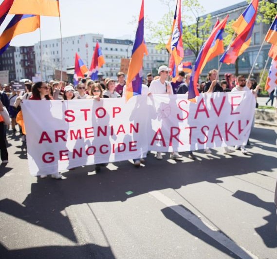 Բեռլինում տեղի է ունեցել ակցիա ՝ ի հիշատակ Ցեղասպանության անմեղ զոհերի և ընդդեմ Արցախի ապօրինի շրջափակման