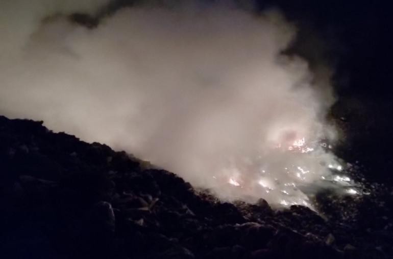 Աղբավայրի 5000 քմ տարածքում կուտակված աղբ է այրվել․ հրդեհաշիջման աշխատանքներին ներգրավվել է 4 ջրատար